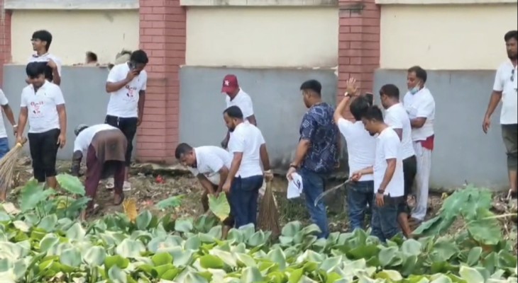 ডেঙ্গু প্রতিরোধে মুন্সীগঞ্জ জেলা যুবদলের খাল পরিষ্কার ও লিফলেট বিতরণ 